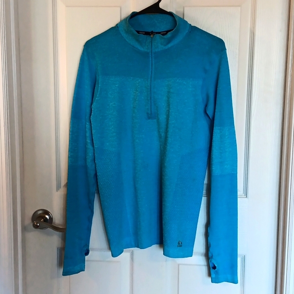 Women's long sleeve blue exercise shirt. - Picture 1 of 7